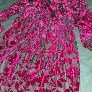 Just...Taylor Pink and Gray Floral Midi Dress